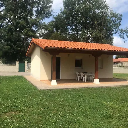 Hébergement de vacances Casa Individual Barrio Escuelas Hazas de Cesto