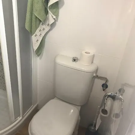 Casa Individual Barrio Escuelas * Hazas de Cesto