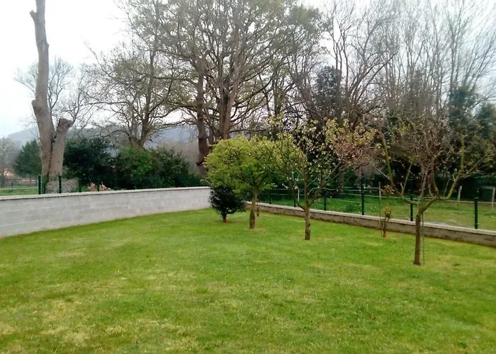 Casa Individual Barrio Escuelas * Hazas de Cesto