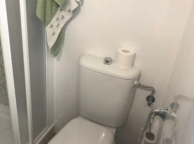 Casa Individual Barrio Escuelas * Hazas de Cesto