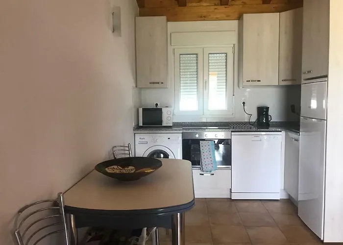 Casa Individual Barrio Escuelas Hazas de Cesto